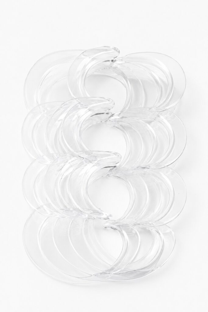 Additional Retractors Size Med, Large (Use daily) or XL (opens mouth vertically)