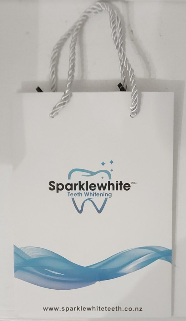 Gift bag with rope handles